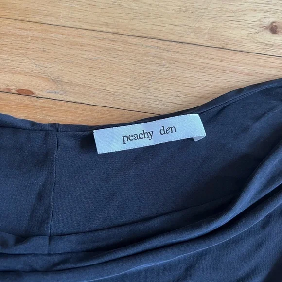 Peachy Den Kylie top in Graphite - Picture 3 of 3